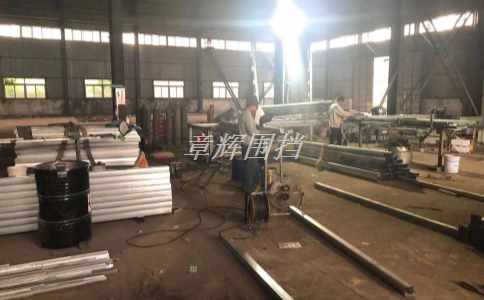金屬圍擋在環保和節能方面的效果如何評估和比較? 金屬圍擋在環保和節能方面的效果如何評估和比較?