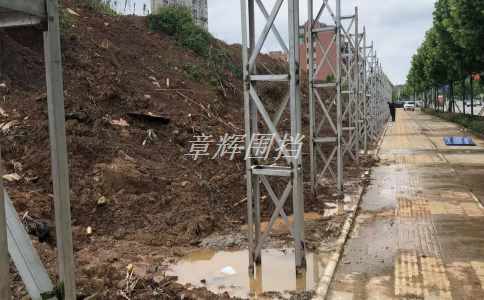 金屬圍擋在工業(yè)和物流設(shè)施中的作用是什么? 金屬圍擋在工業(yè)和物流設(shè)施中的作用是什么?